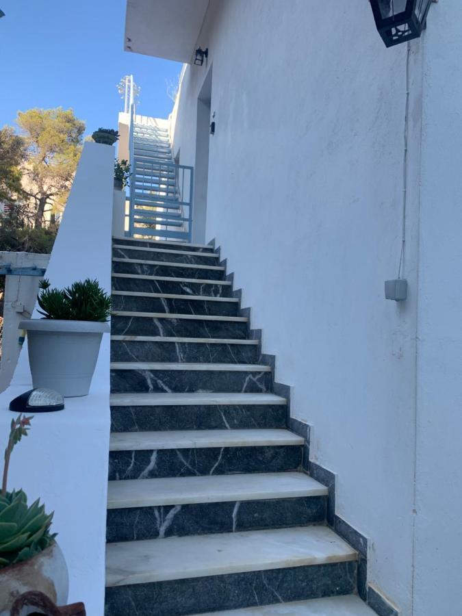 Villa Loula Apartment II Порос Экстерьер фото
